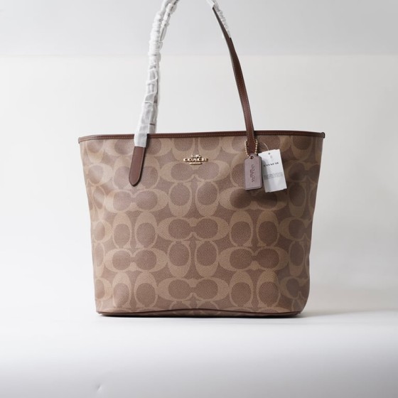 City Tote Bag in Signature Canvas